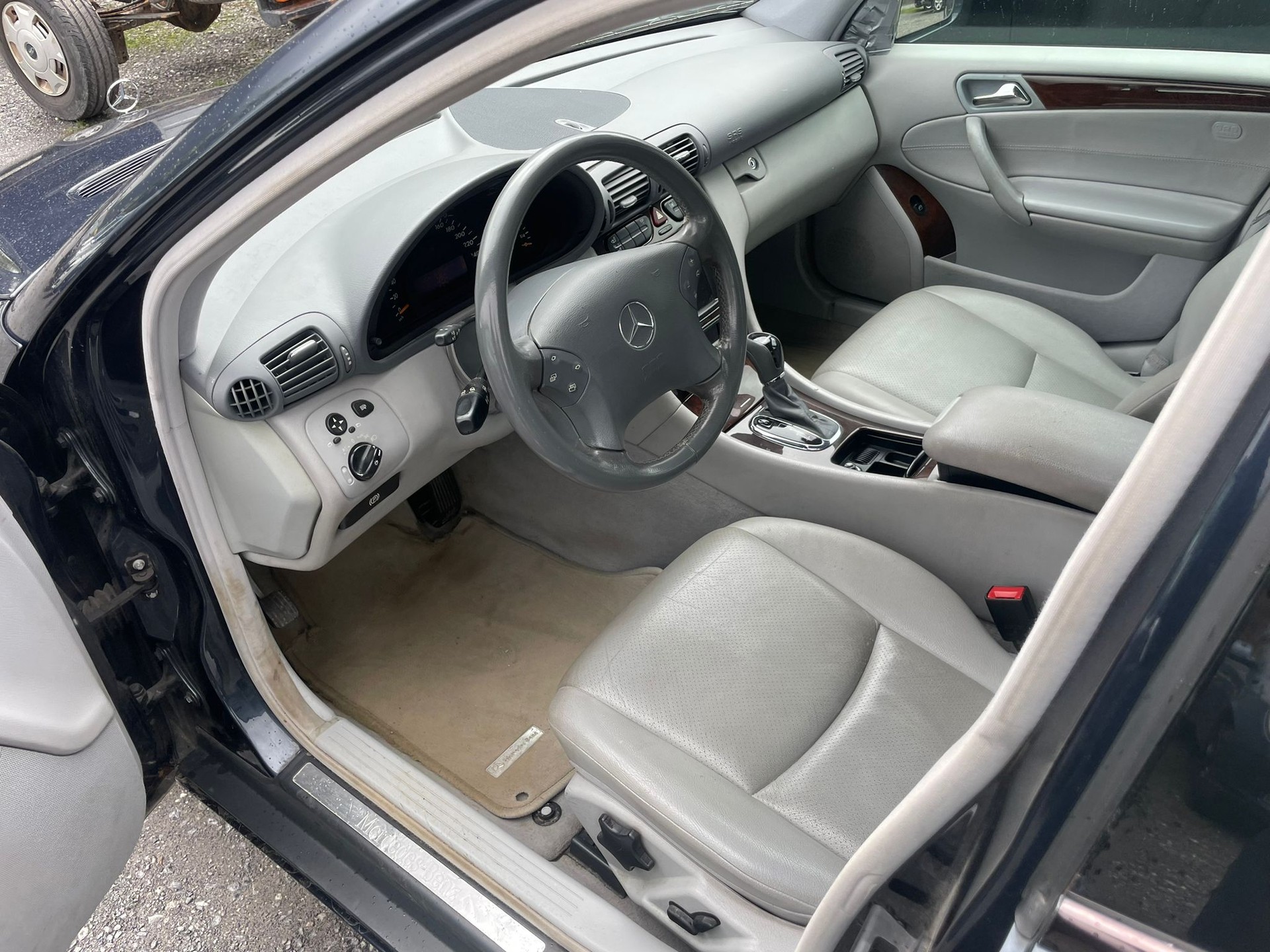 MERCEDES-BENZ C 320 Elégance 4Matic Automatic-image-4