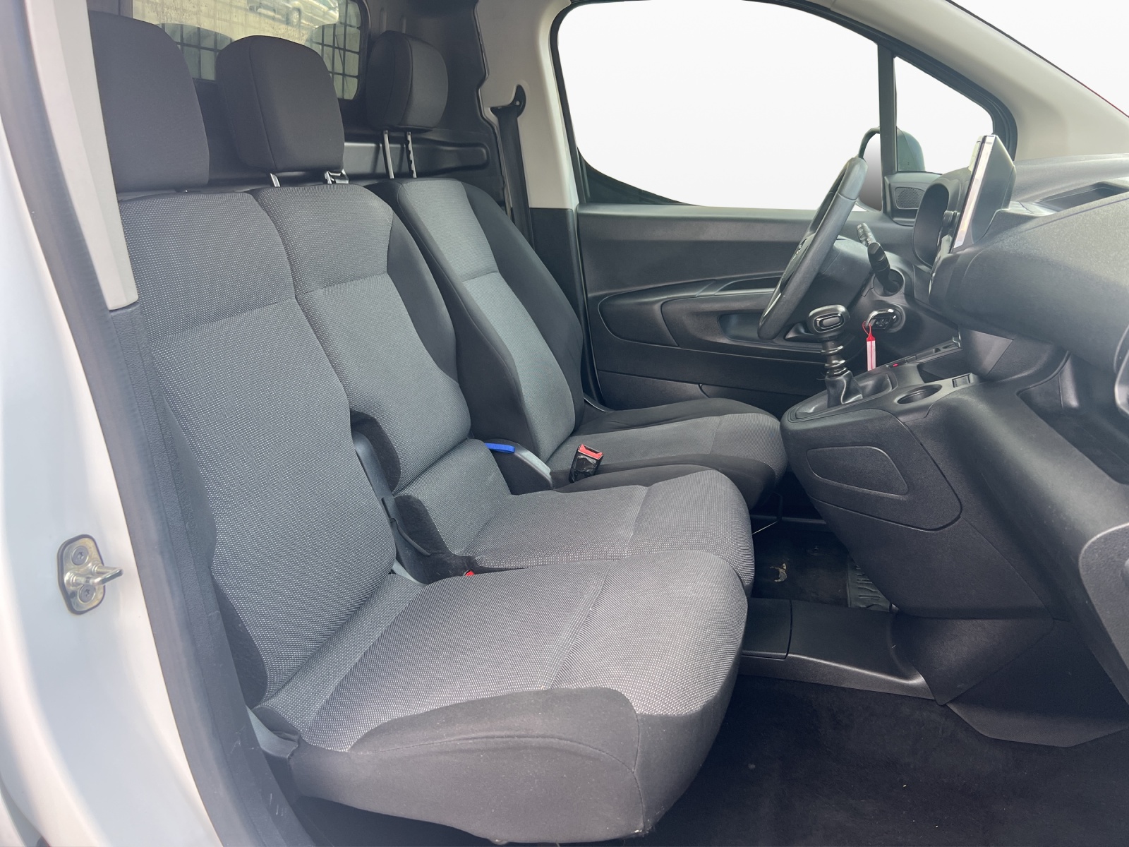 OPEL Combo 1.2 Cargo Essentia start/stop-image-17