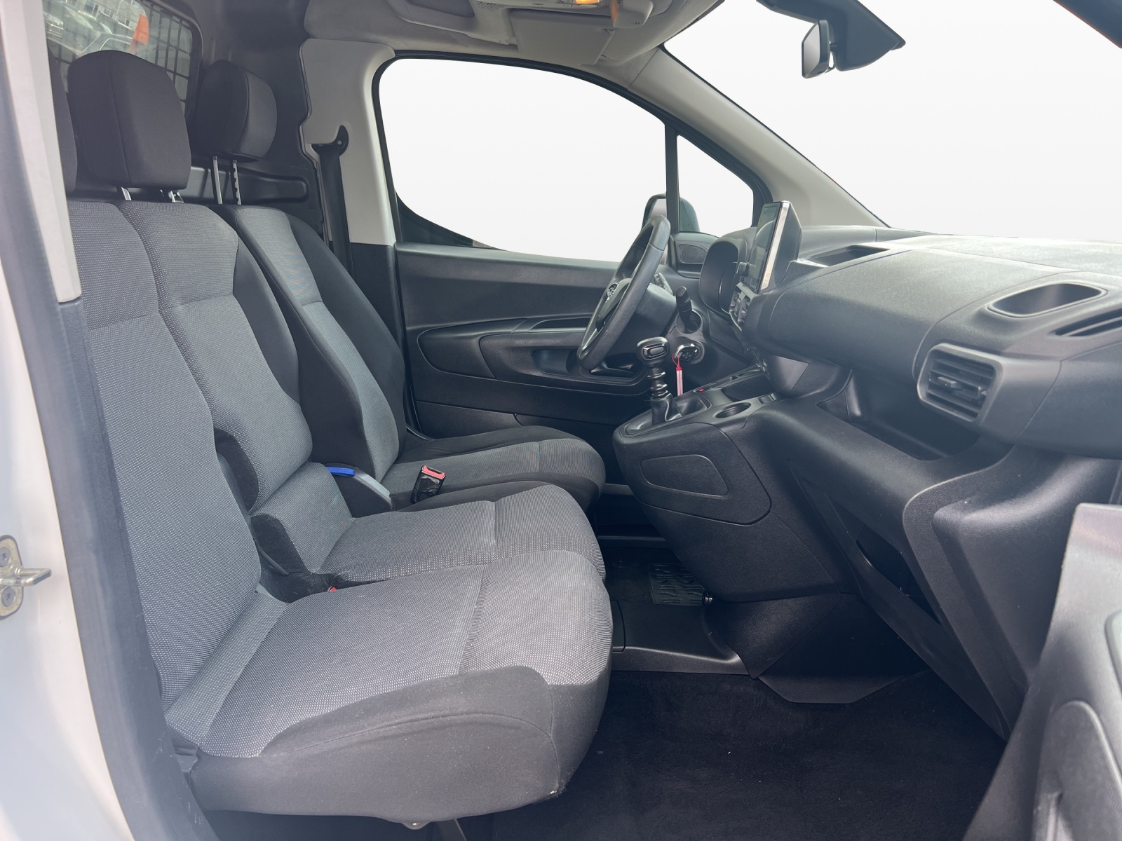 OPEL Combo 1.2 Cargo Essentia start/stop-image-14