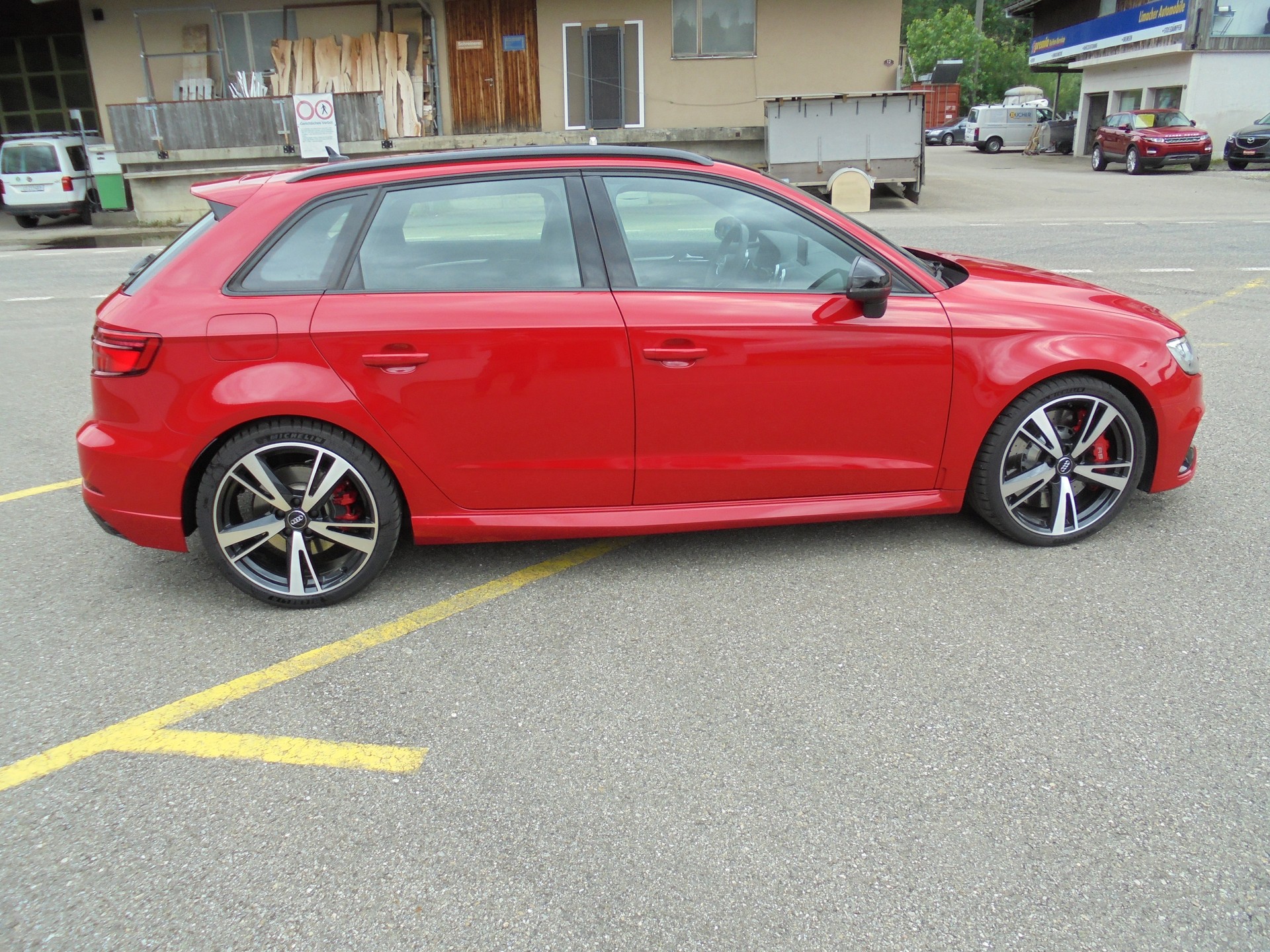 AUDI RS3 Sportback 2.5 TSI quattro S-tronic-showroom-element-3