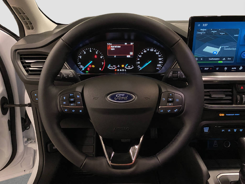 FORD Focus SW 1.0i EcoB Hybrid 155 Titanium Edition-image-7