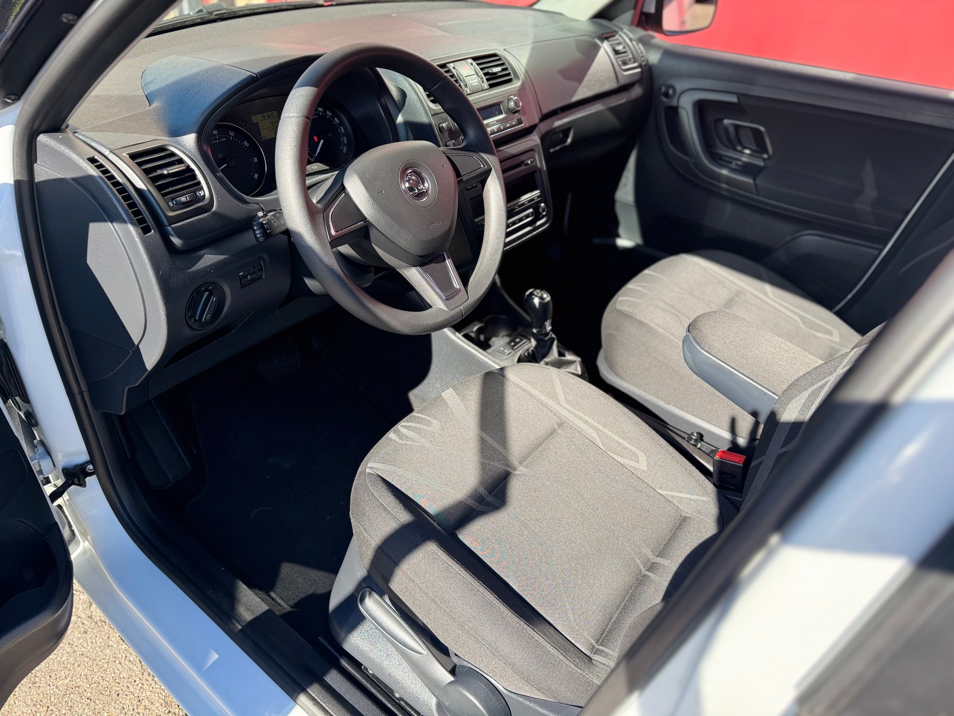 SKODA Fabia 1.2 TSI Fresh DSG-image-9