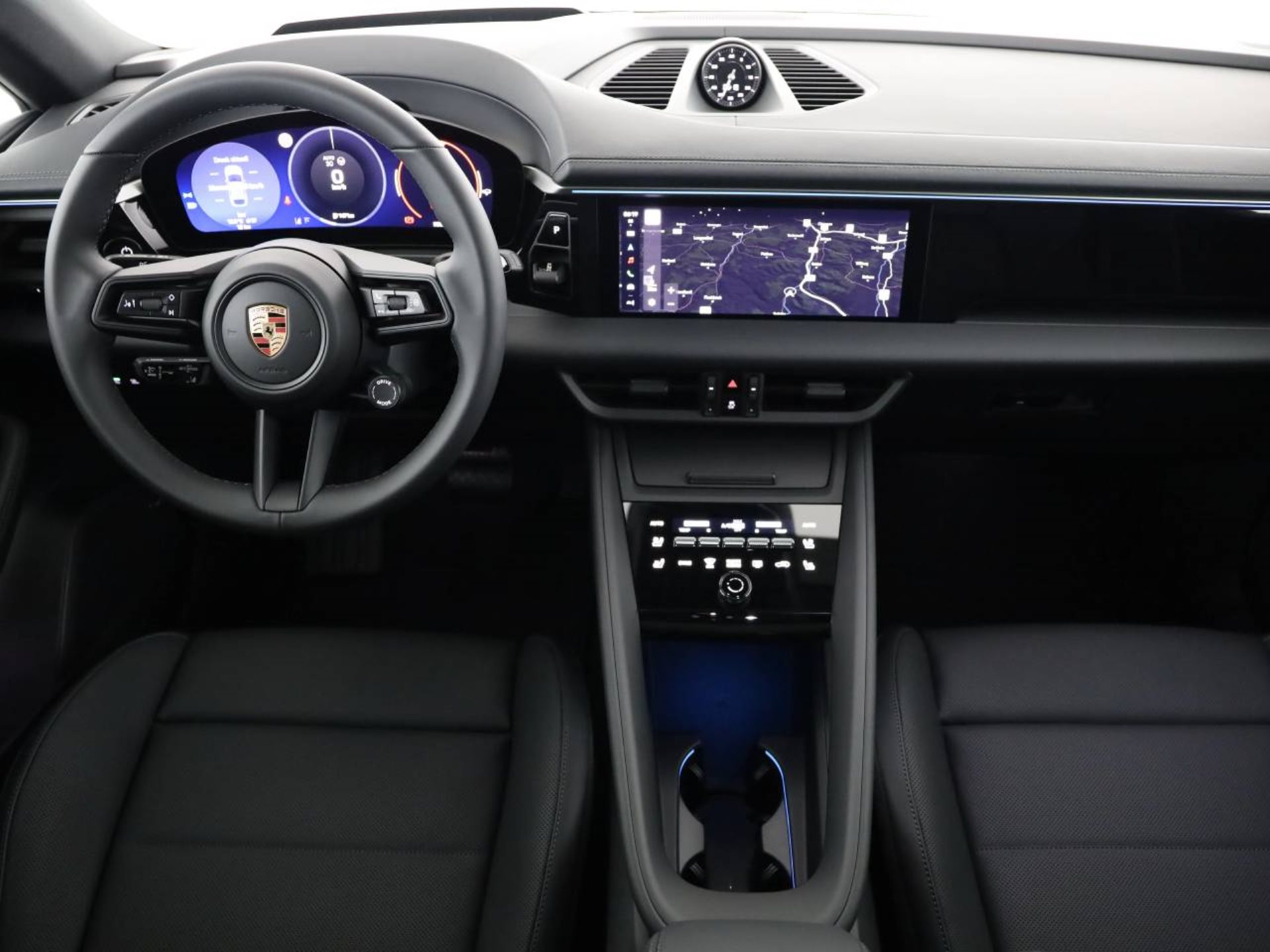 PORSCHE Macan 4-image-10