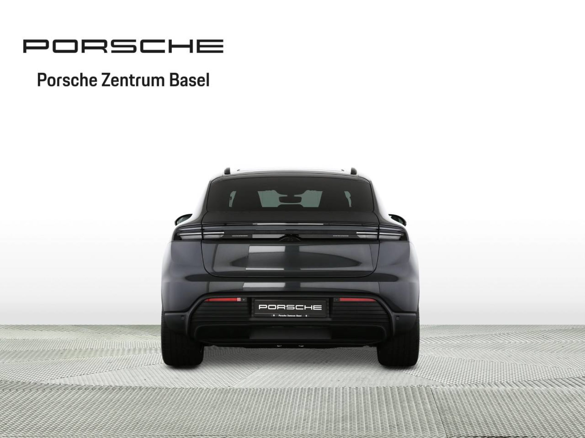 PORSCHE Macan 4-image-7