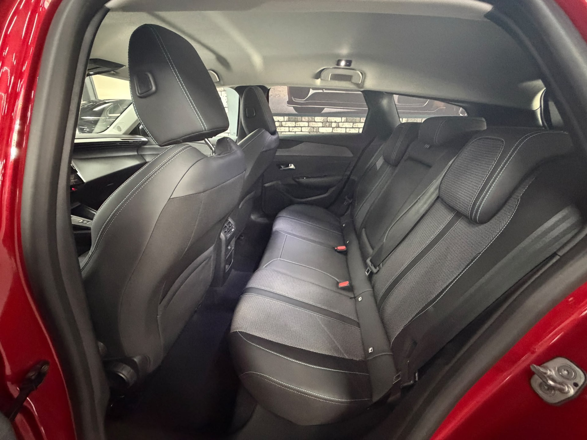 PEUGEOT 308 SW 1.5 BlueHDI Allure EAT8-image-12