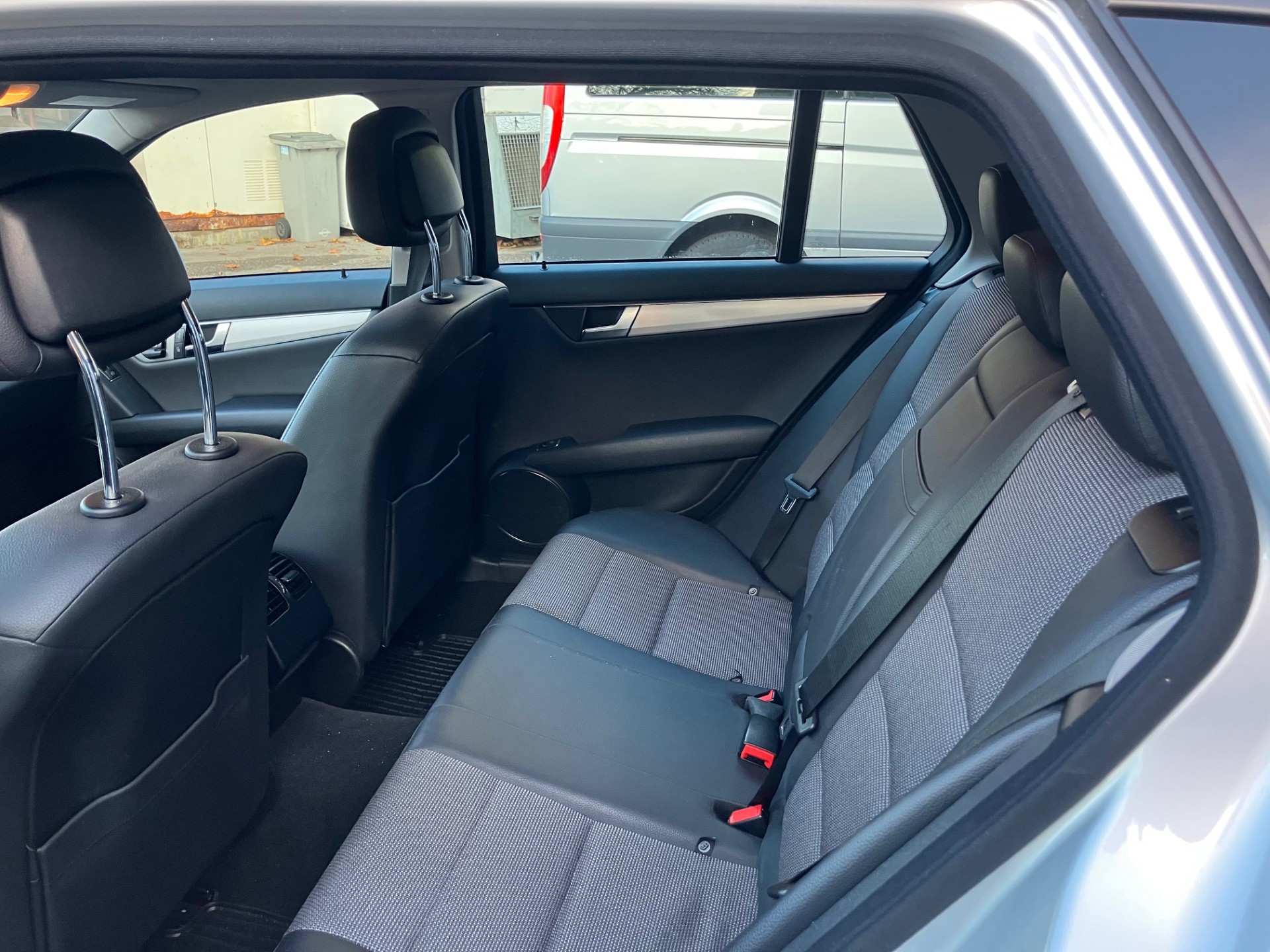 MERCEDES-BENZ C 250 CDI Avantgarde 4Matic 7G-Tronic-image-11