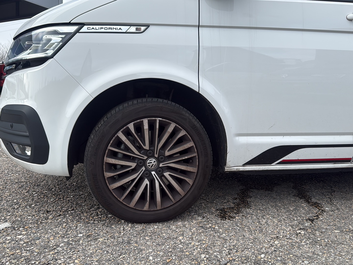 VW T6.1 California 2.0 Bi-TDI Beach Liberty Spirit DSG-image-5