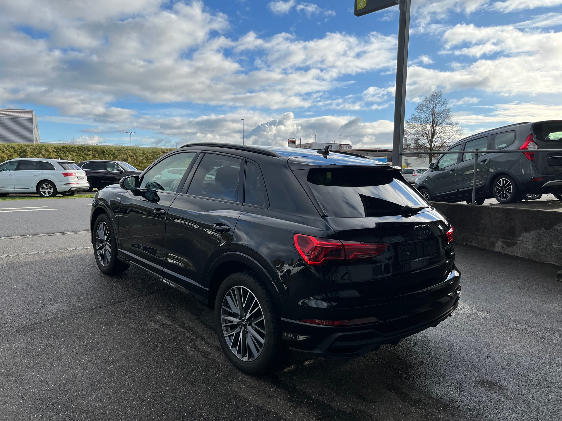 AUDI Q3 40 TDI S line quattro S-tronic+++ANHÄNGERKUPPLUNG+++AUDI GARANTIE UND GRATISSERVICE+++-image-1