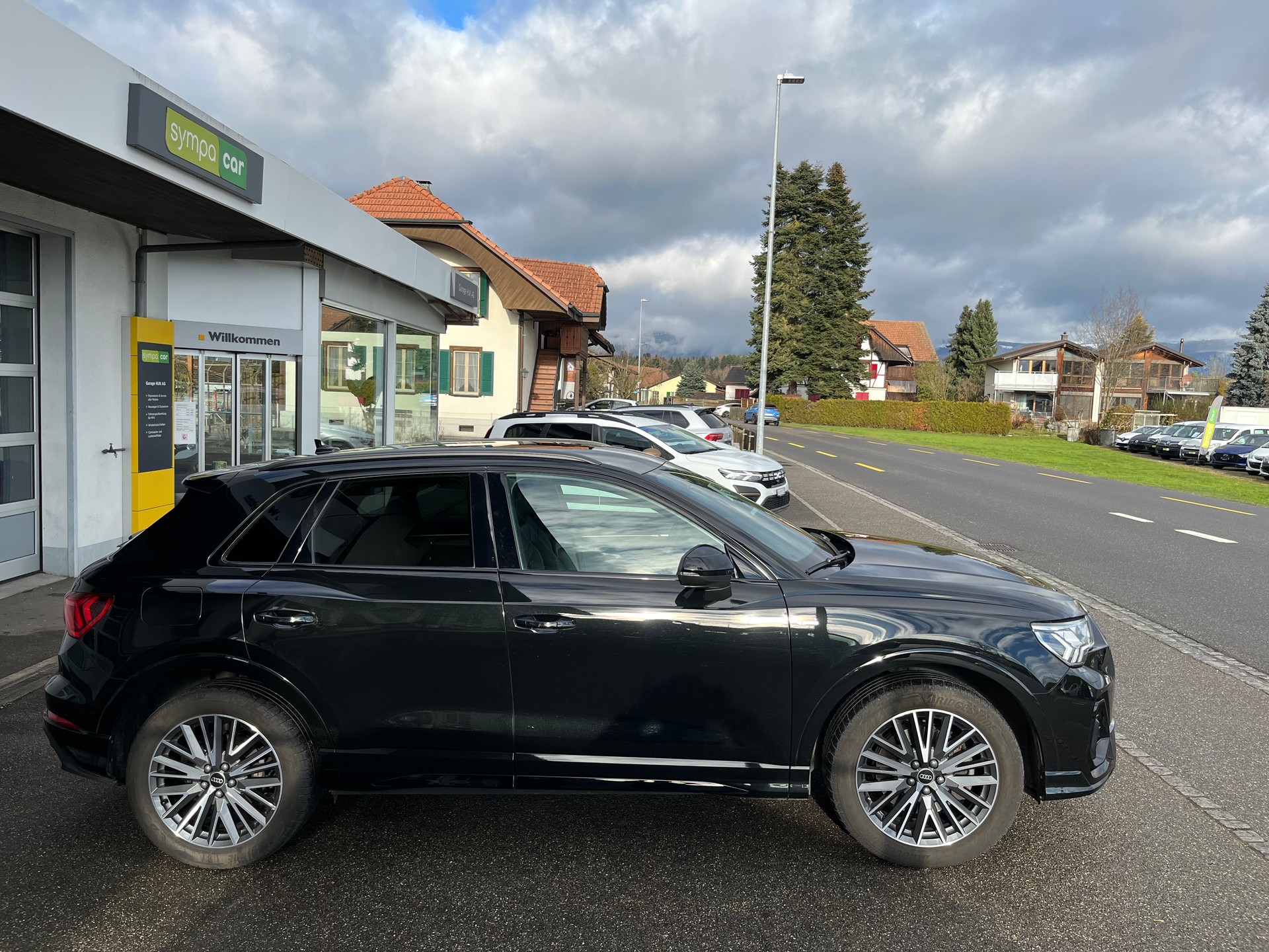 AUDI Q3 40 TDI S line quattro S-tronic+++ANHÄNGERKUPPLUNG+++AUDI GARANTIE UND GRATISSERVICE+++-image-3