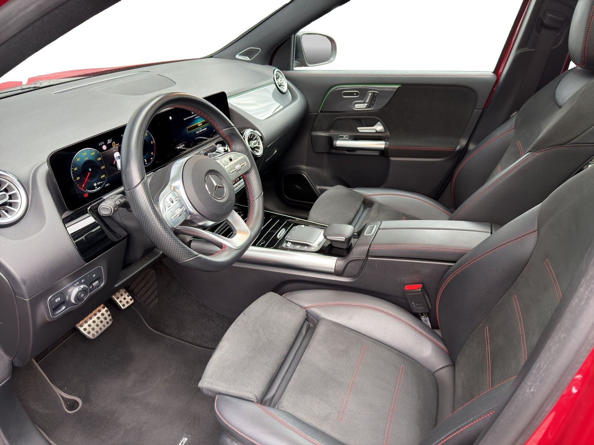 MERCEDES-BENZ GLA 220d 4Matic AMG Line 8G-DCT-image-12