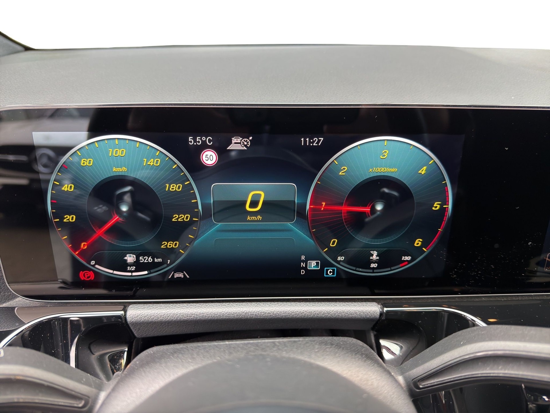 MERCEDES-BENZ GLA 220d 4Matic AMG Line 8G-DCT-image-9