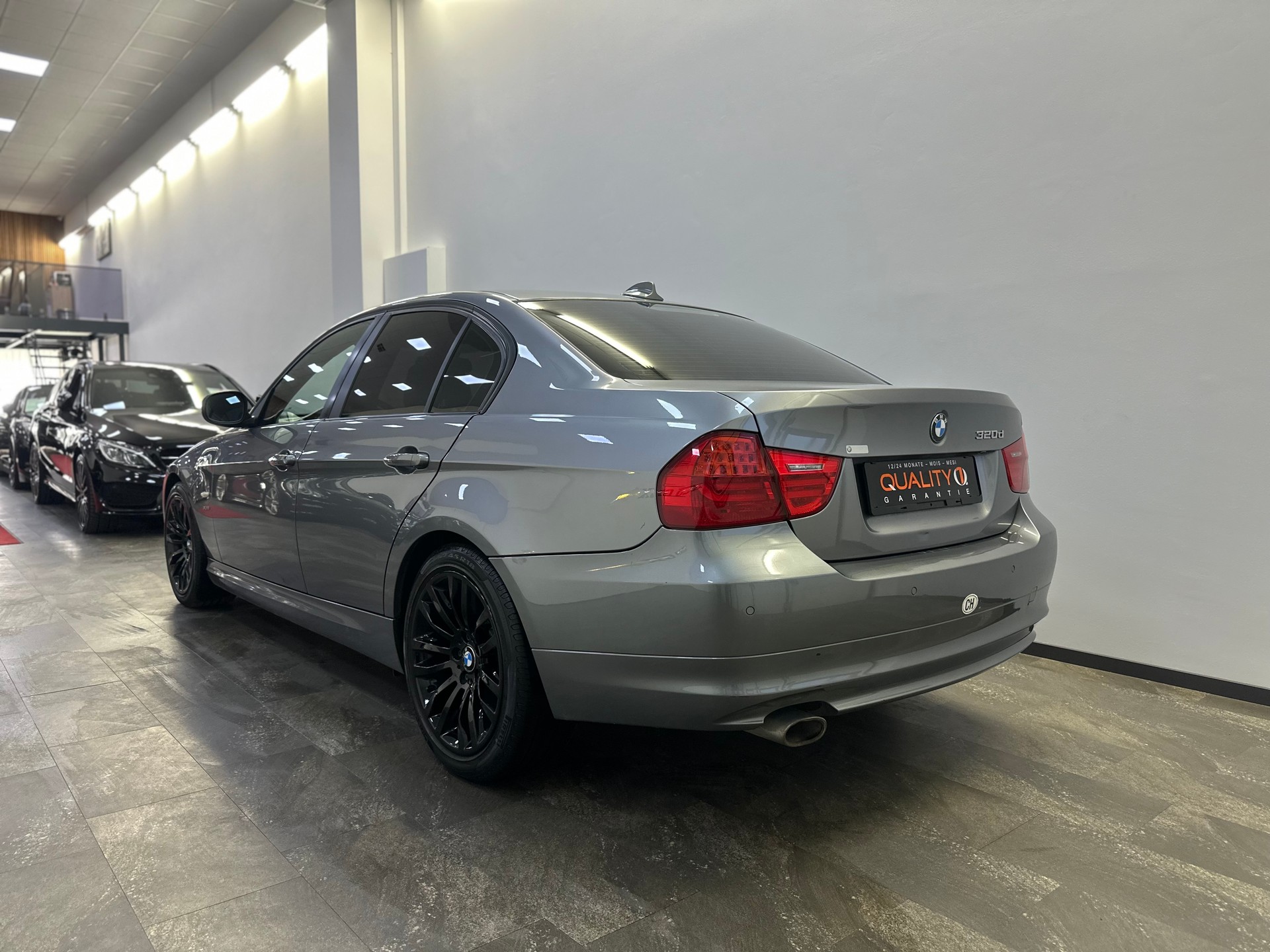BMW 320d xDrive-image-2