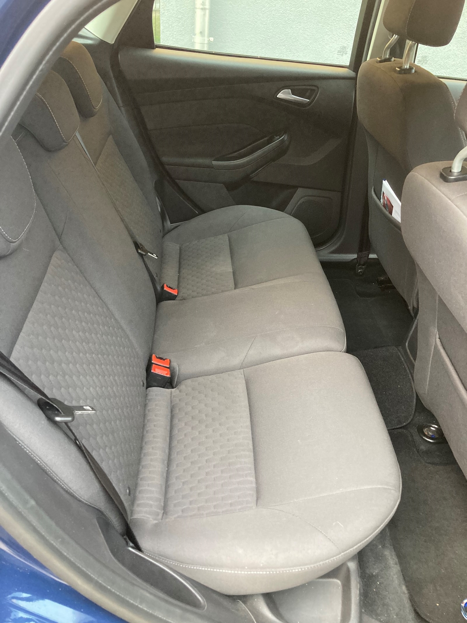 FORD Focus 1.6 TDCi Ambiente-image-8