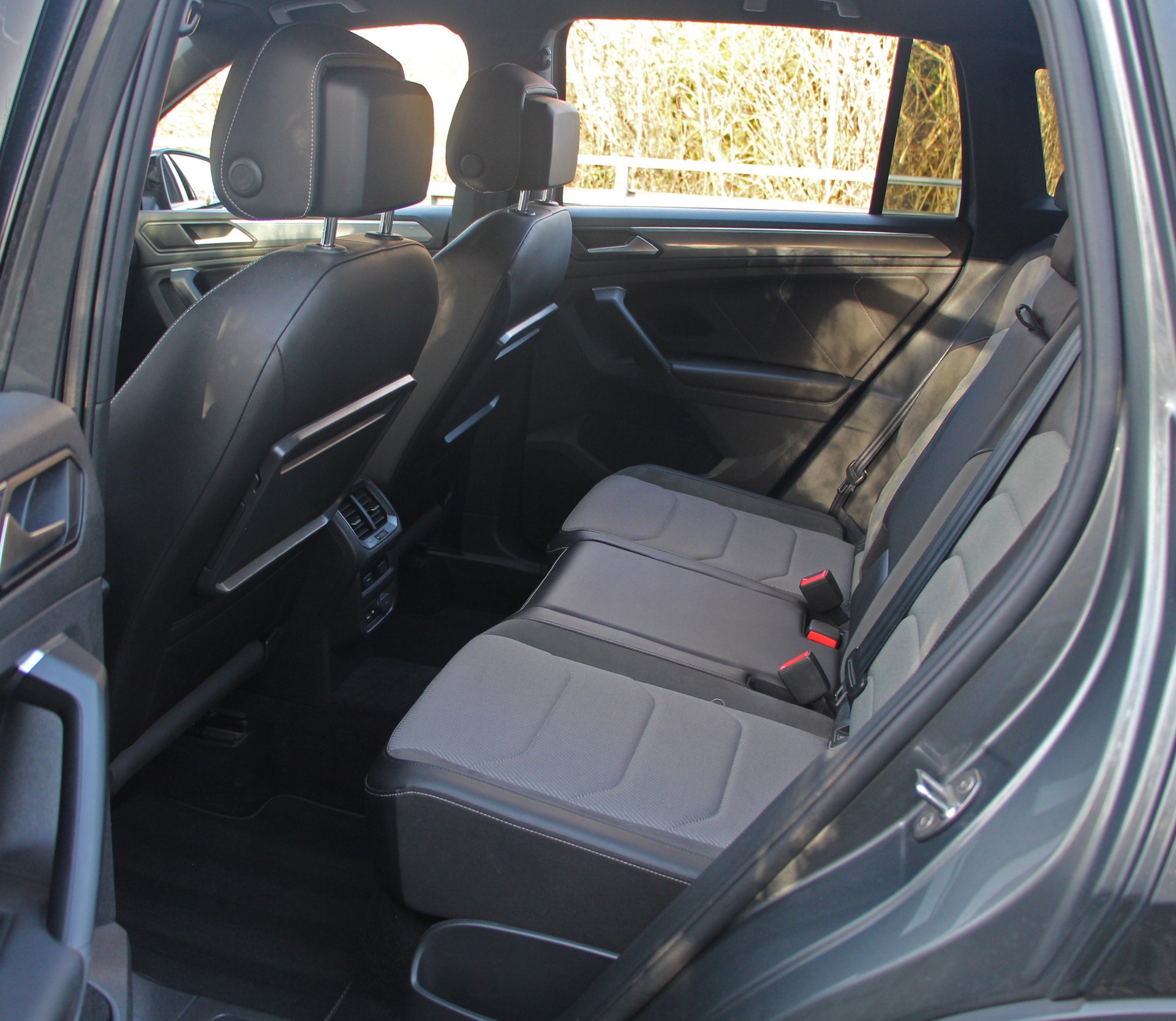 VW Tiguan 2.0TSI Highline 4Motion DSG R-Line-image-8