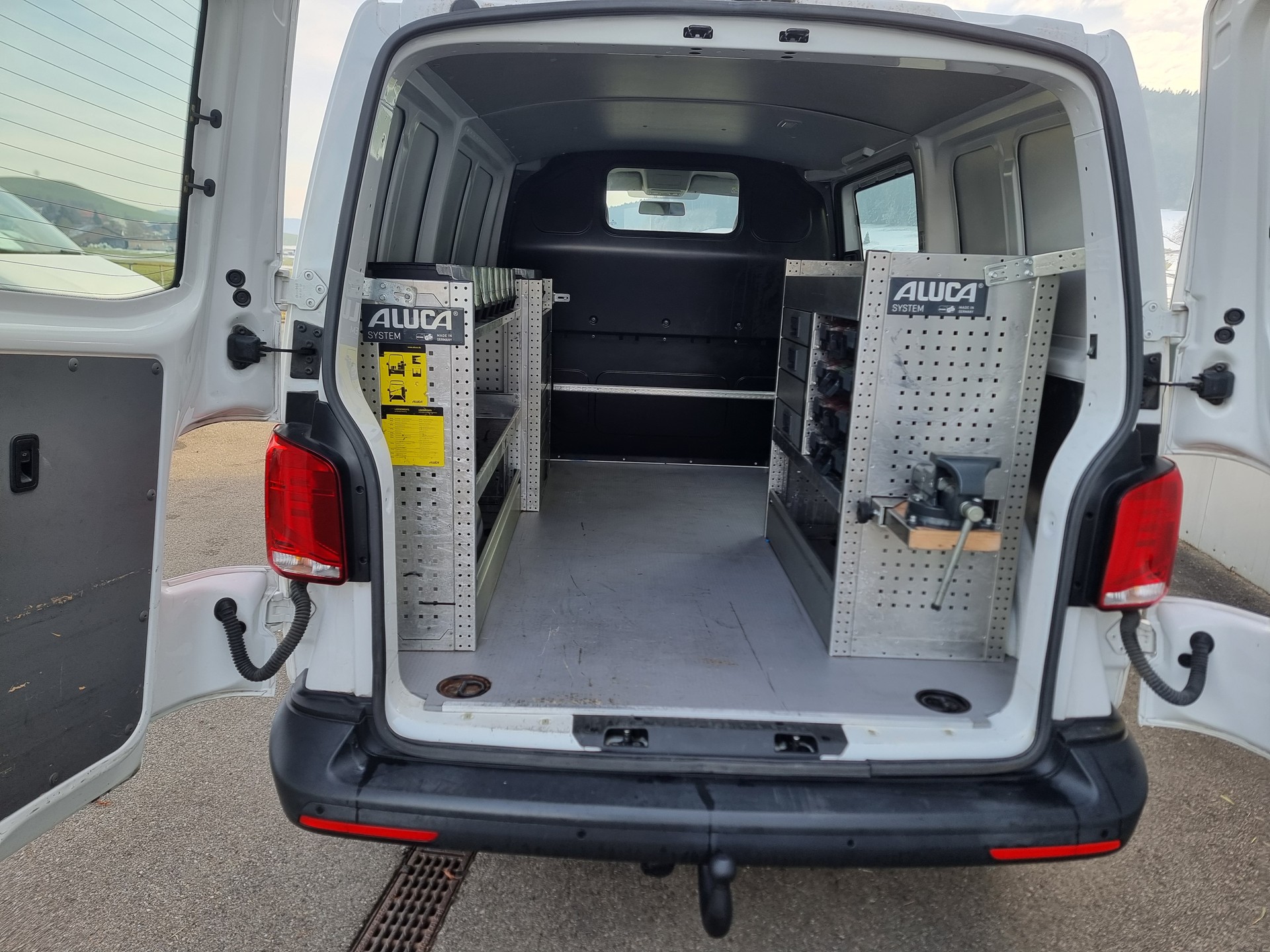 VW T6.1 2.0 TDI-image-6