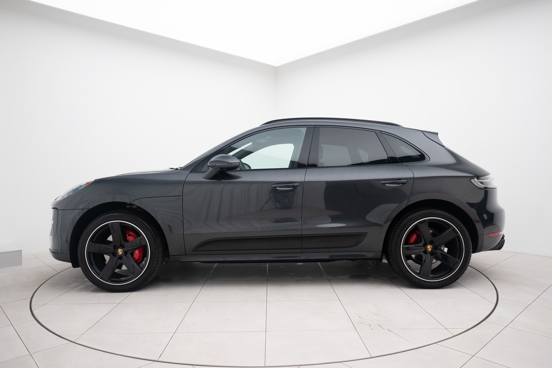 PORSCHE Macan GTS PDK-image-1
