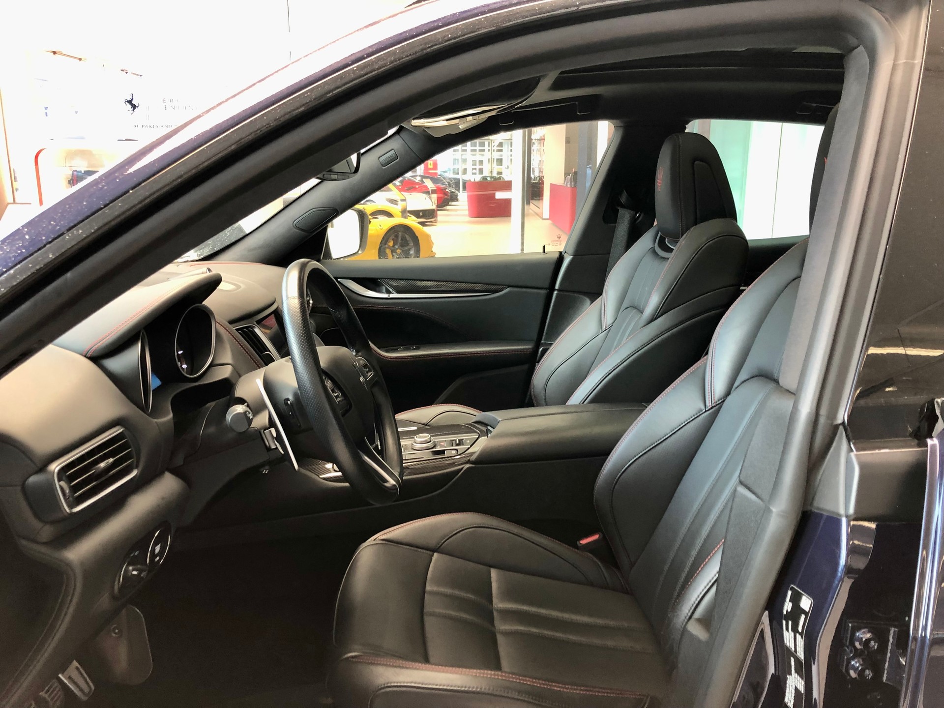 MASERATI Levante S 3.0 V6 GranSport Automatica-image-11