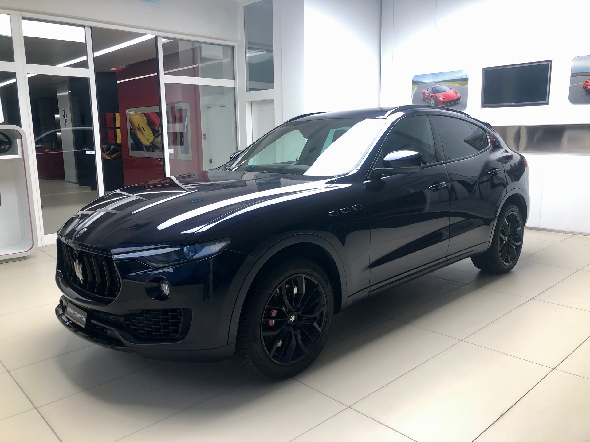 MASERATI Levante S 3.0 V6 GranSport Automatica-image-0