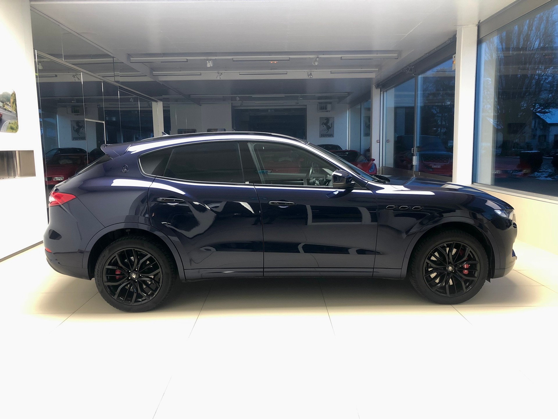 MASERATI Levante S 3.0 V6 GranSport Automatica-image-3