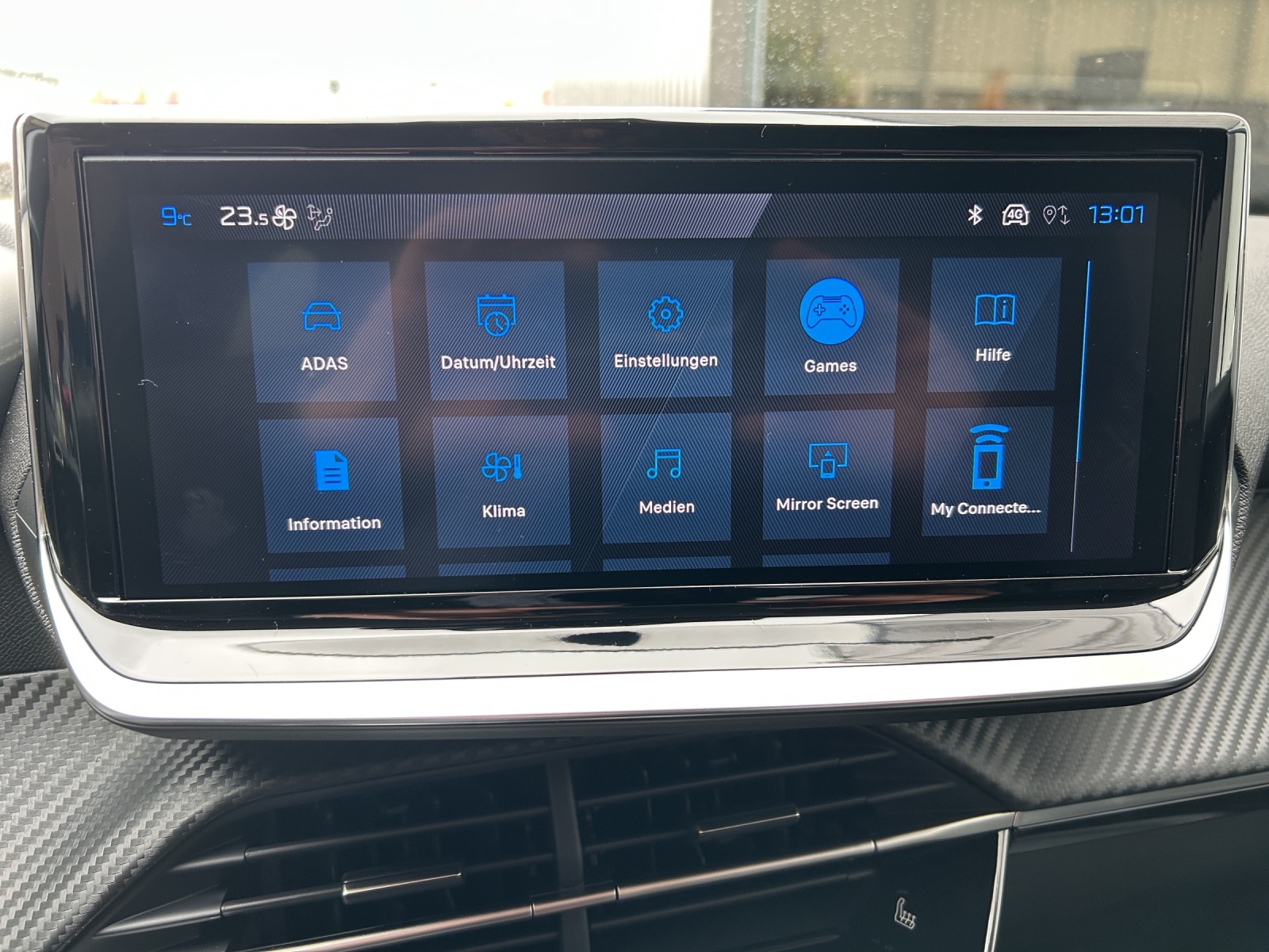 PEUGEOT 208 1.2 MHEV 110 Allure - NAVI - Rückfahrkamera-image-14