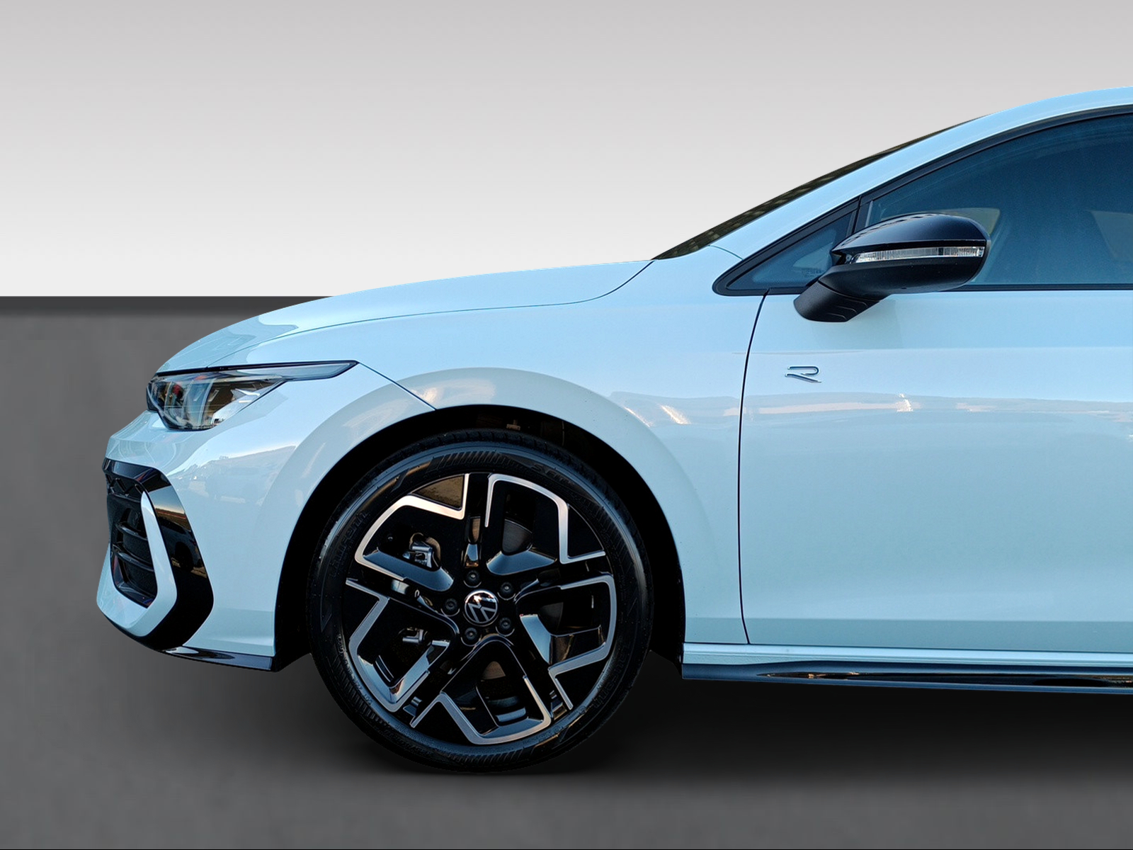VW Golf 2.0 TSI R-Line DSG 4 Motion-image-2