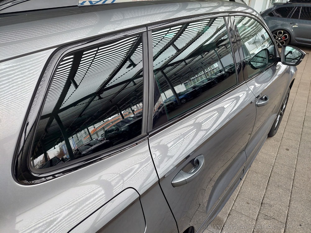 SKODA Karoq 2.0 TSI SportLine 4x4 DSG / Video : https://youtu.be/4TDaApmY20M / Bilder : https://youtu.be/dk-nvhk1I4w-image-7
