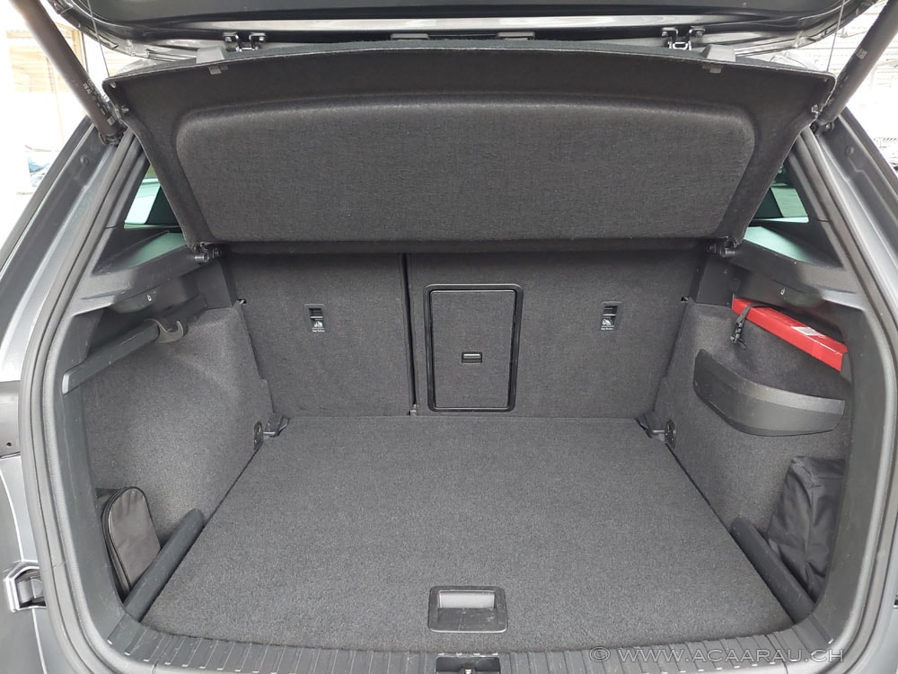 SKODA Karoq 2.0 TSI SportLine 4x4 DSG / Video : https://youtu.be/4TDaApmY20M / Bilder : https://youtu.be/dk-nvhk1I4w-image-30