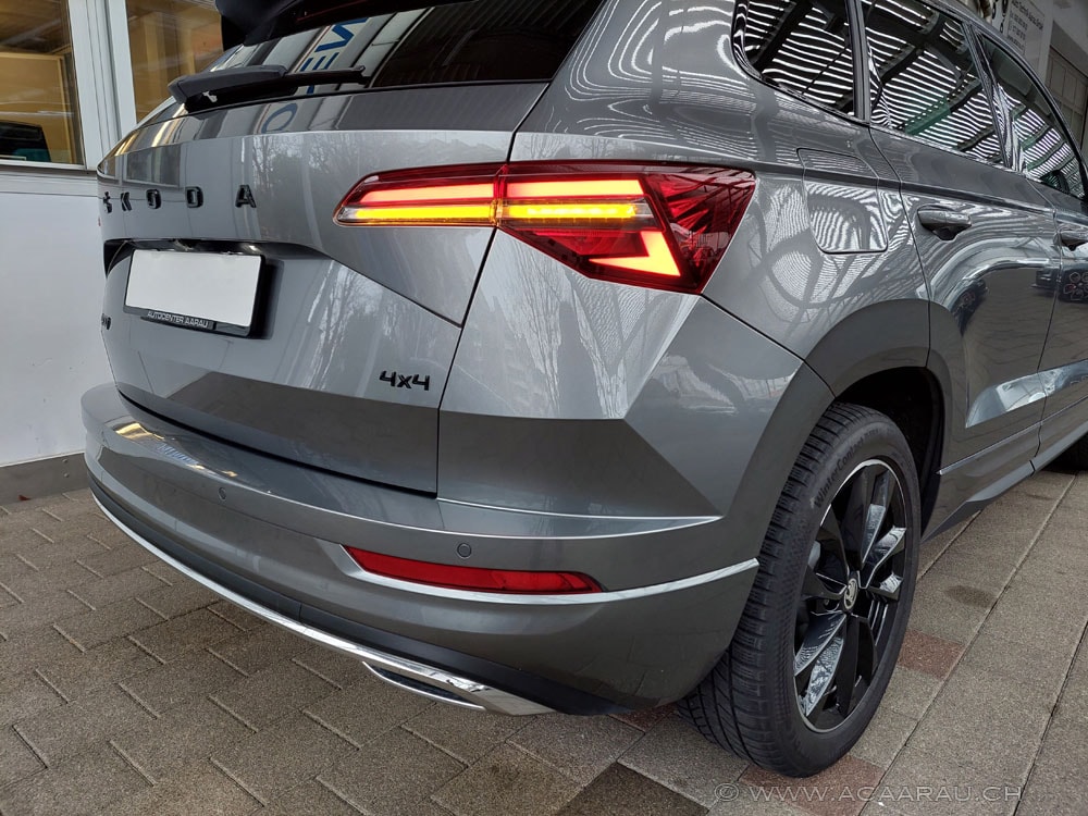SKODA Karoq 2.0 TSI SportLine 4x4 DSG / Video : https://youtu.be/4TDaApmY20M / Bilder : https://youtu.be/dk-nvhk1I4w-image-6