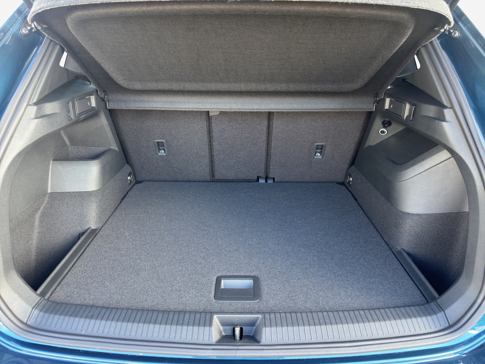 VW Tiguan 2.0 TSI DSG R-Line 4Motion-image-12