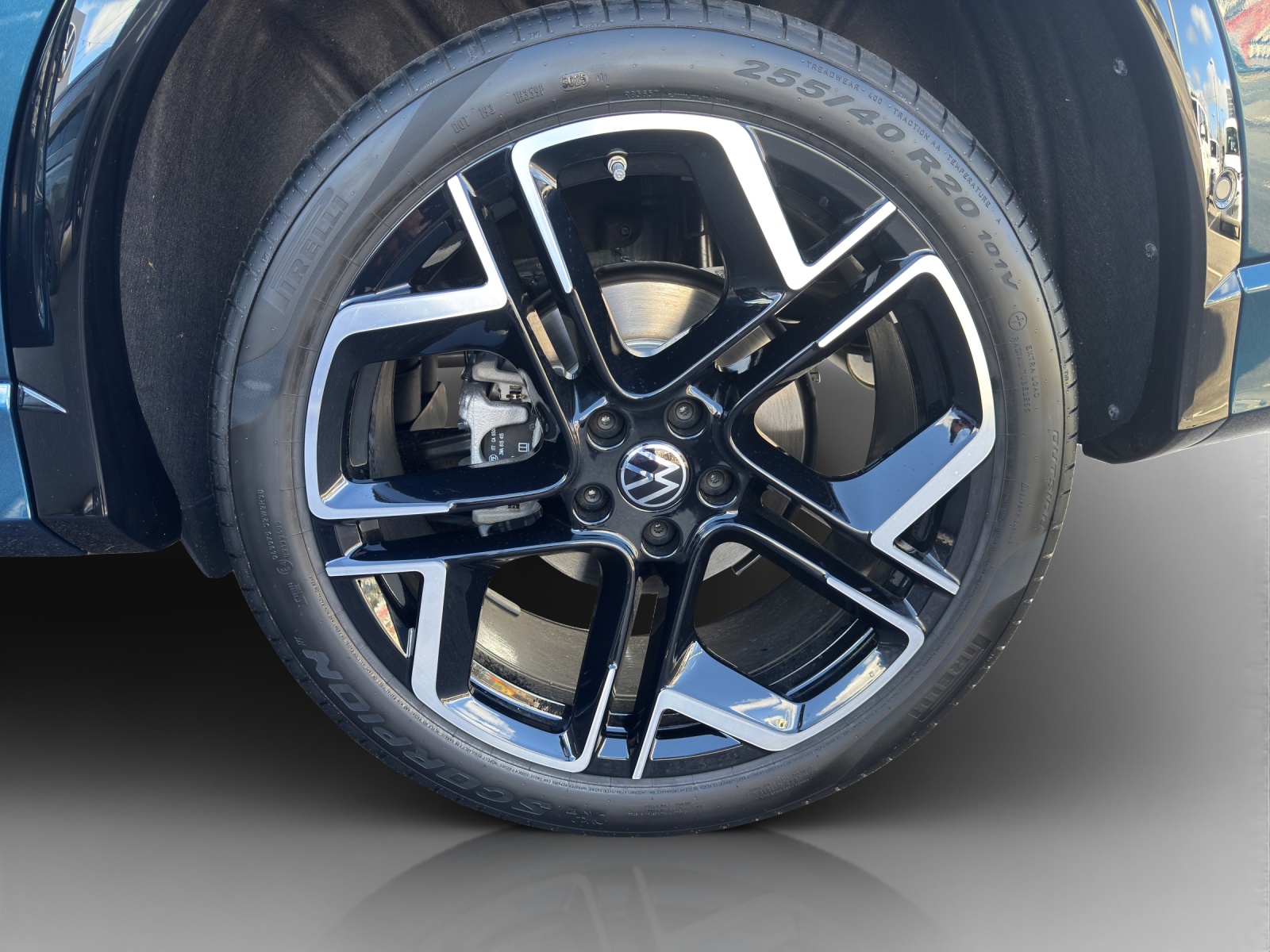VW Tiguan 2.0 TSI DSG R-Line 4Motion-image-14