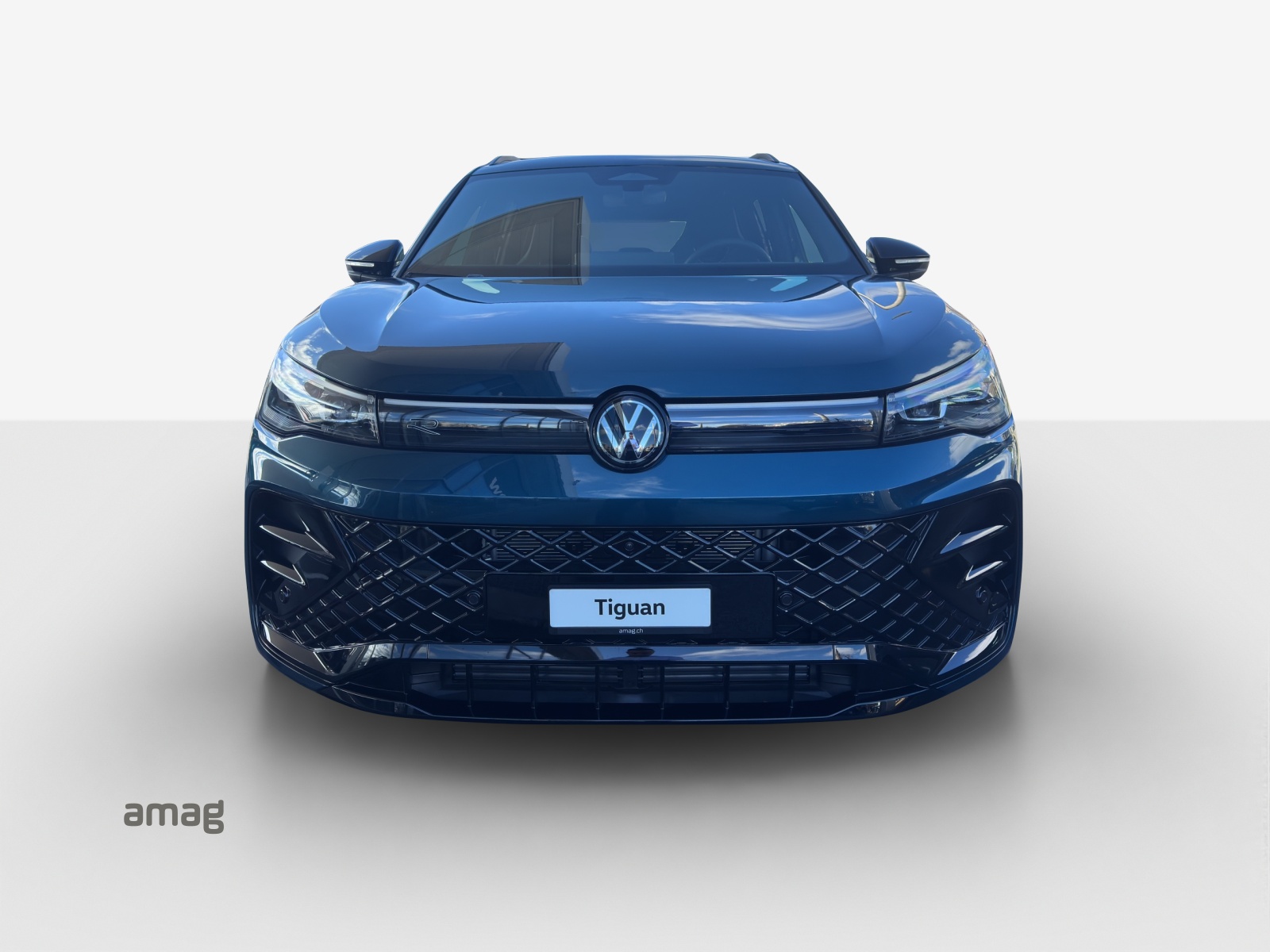 VW Tiguan 2.0 TSI DSG R-Line 4Motion-image-1