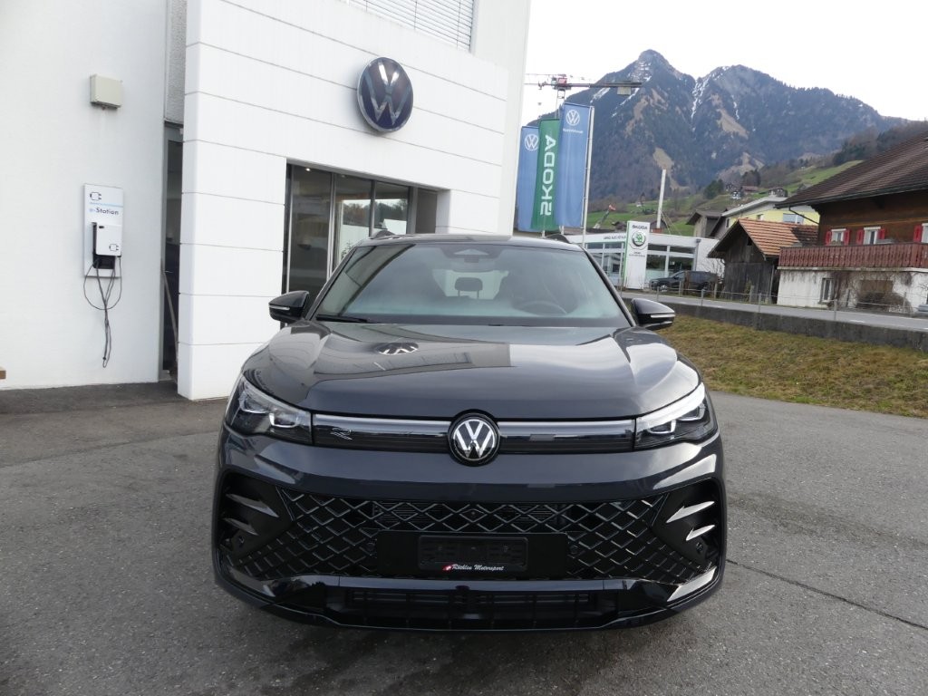 VW Tiguan 2.0 TSI DSG R-Line 4Motion-image-5