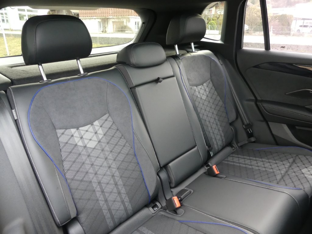 VW Tiguan 2.0 TSI DSG R-Line 4Motion-image-12