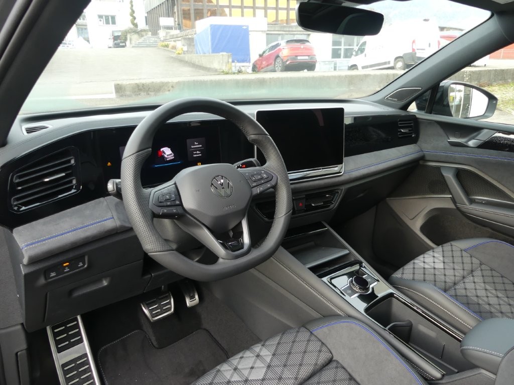 VW Tiguan 2.0 TSI DSG R-Line 4Motion-image-6