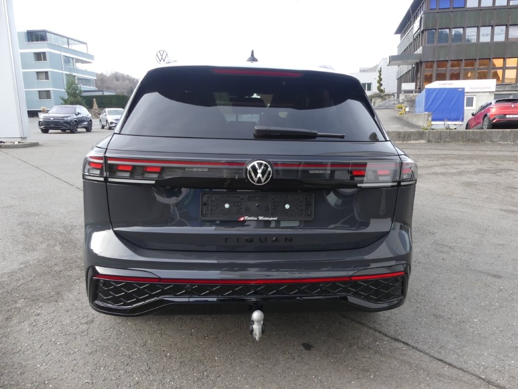 VW Tiguan 2.0 TSI DSG R-Line 4Motion-image-2