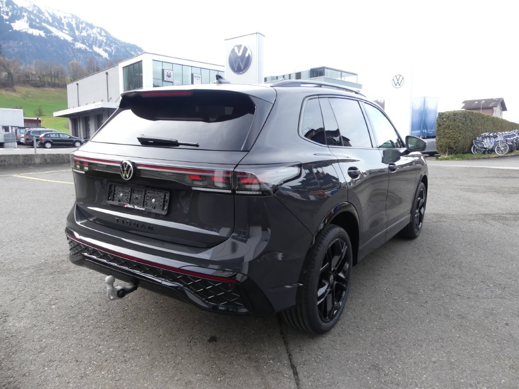 VW Tiguan 2.0 TSI DSG R-Line 4Motion-image-3