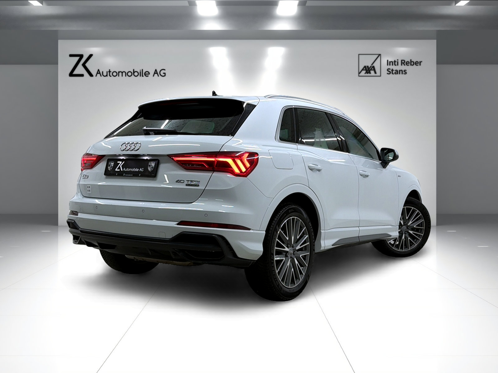 AUDI Q3 40 TFSI S line 190PS Gletscherweiss quattro S-tronic / RF-Kamera / Panoramadach / Leder / Komfortschlüssel /-image-1