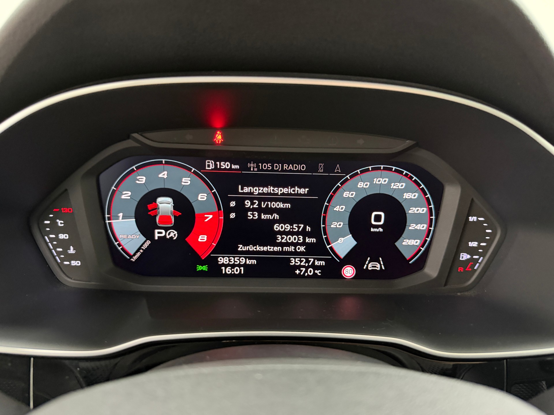 AUDI Q3 40 TFSI S line 190PS Gletscherweiss quattro S-tronic / RF-Kamera / Panoramadach / Leder / Komfortschlüssel /-image-14