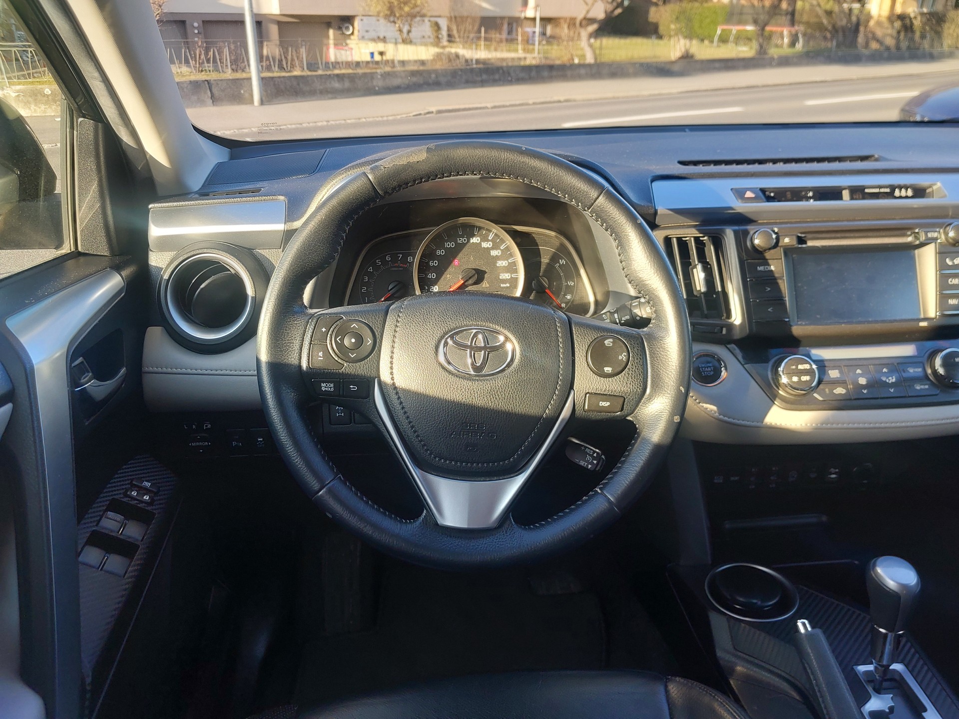 TOYOTA RAV-4 2.0 Swiss Trend Multidrive S-image-4