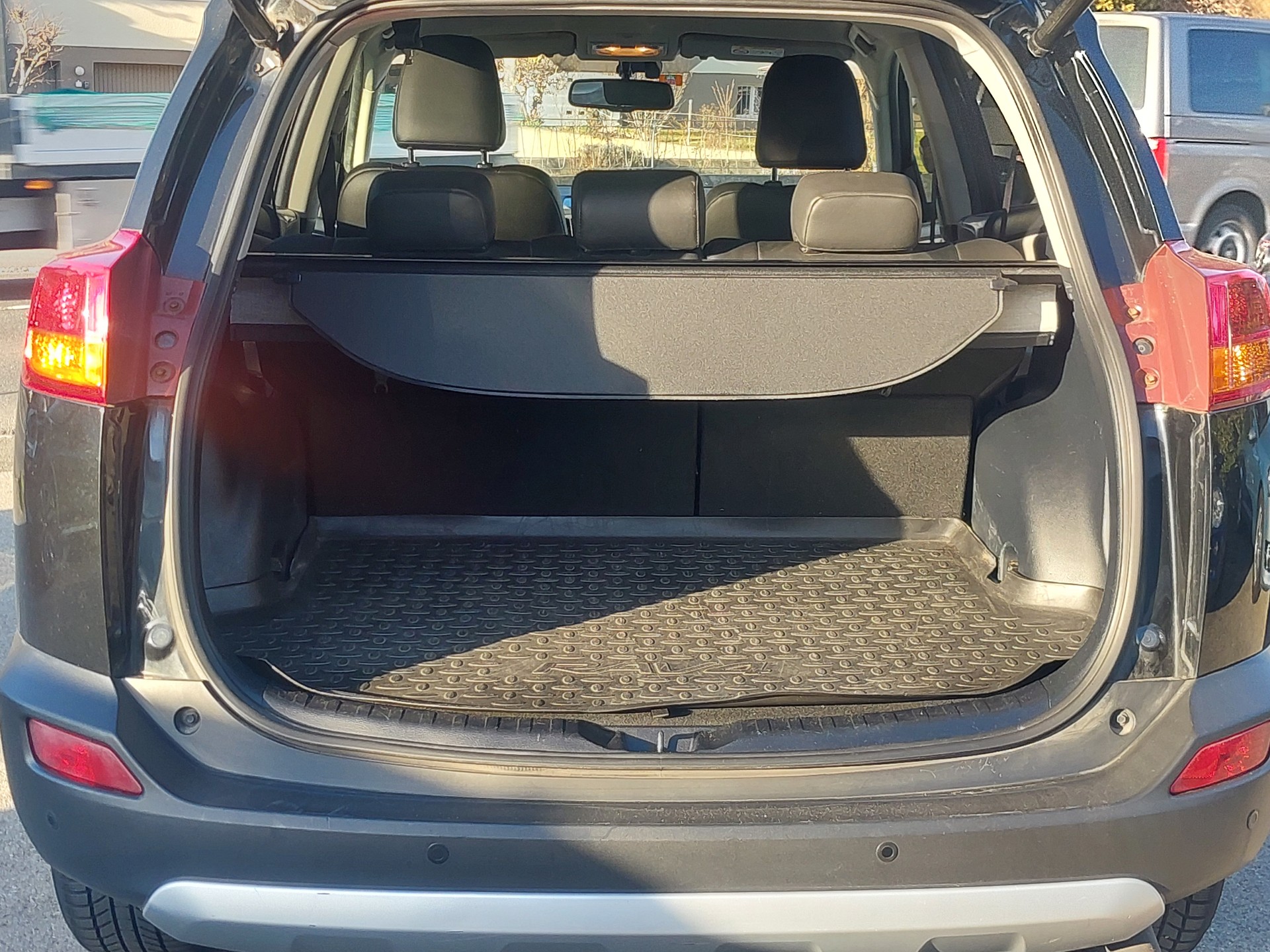 TOYOTA RAV-4 2.0 Swiss Trend Multidrive S-image-9