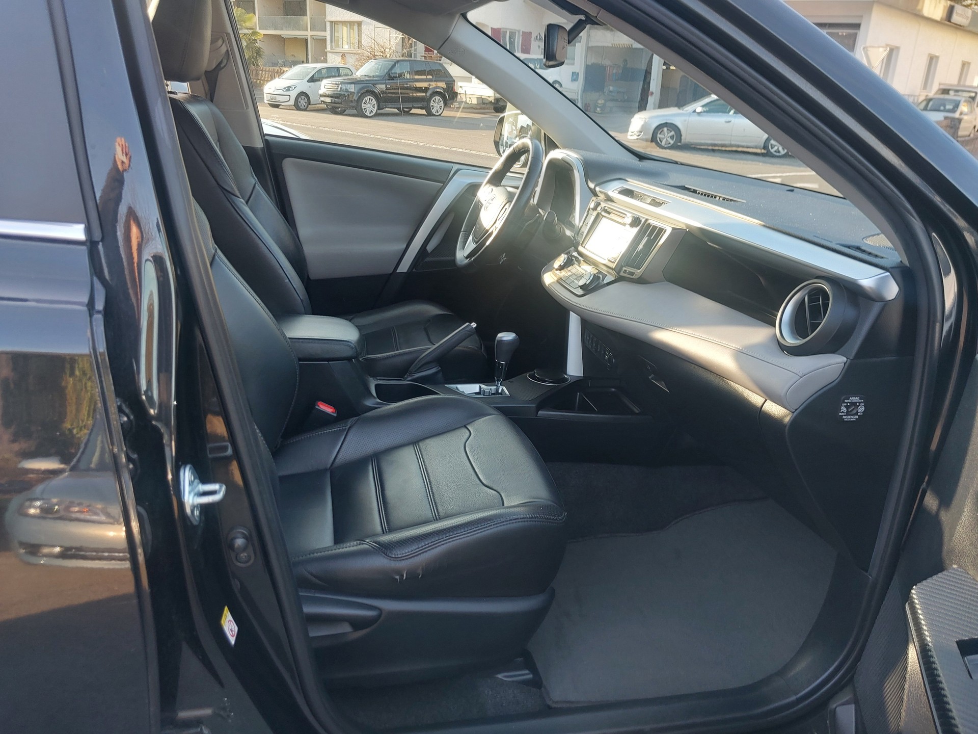 TOYOTA RAV-4 2.0 Swiss Trend Multidrive S-image-6