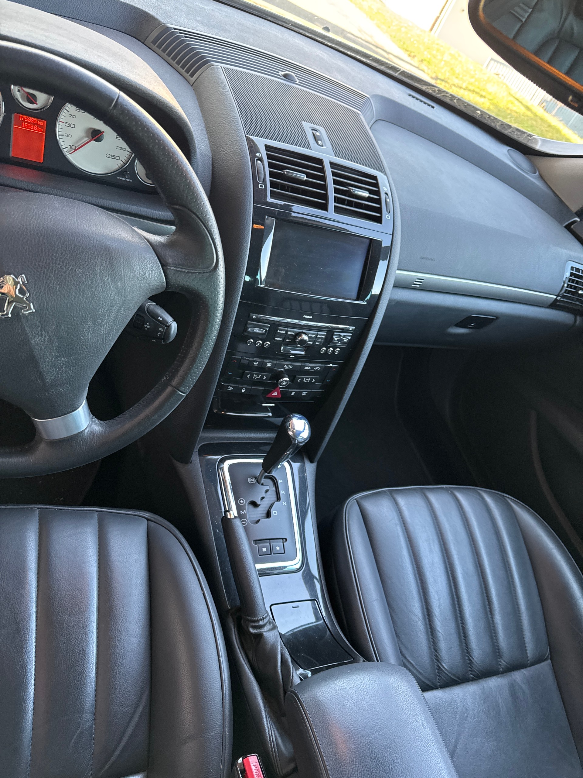 PEUGEOT 407 SW 3.0 SV Platinium Edition Automatic-image-12