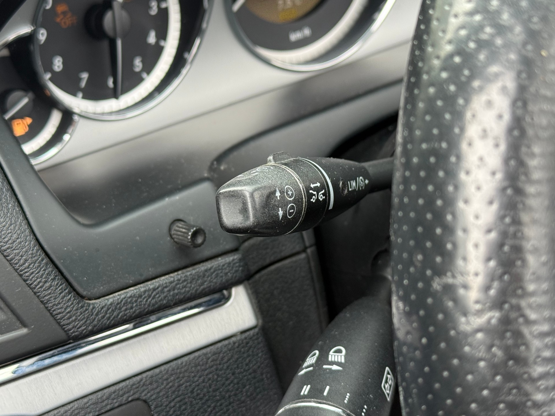 MERCEDES-BENZ E 350 CDI BlueEfficiency 7G-Tronic-image-13
