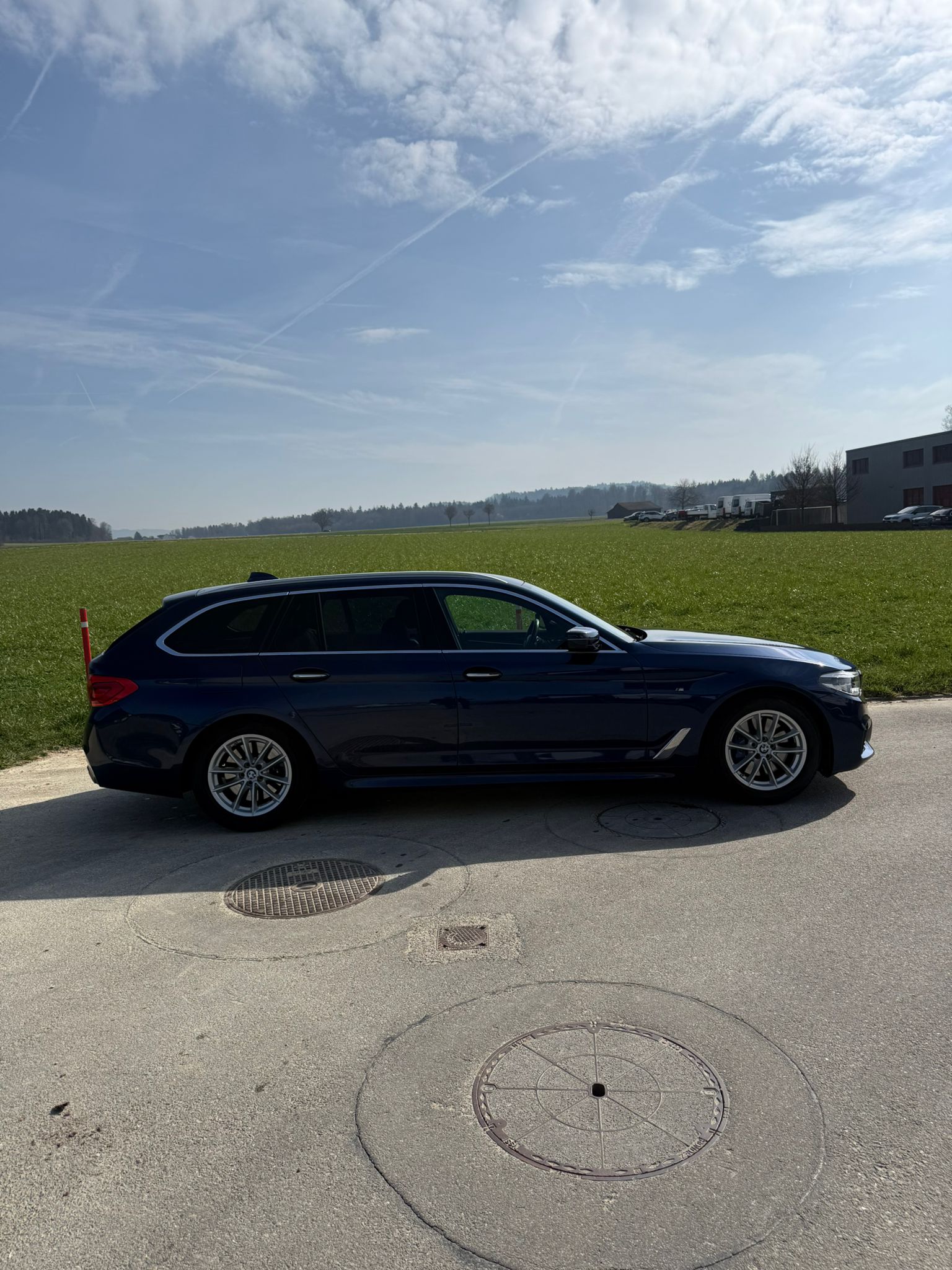 BMW 530d xDrive Touring Steptronic-image-0