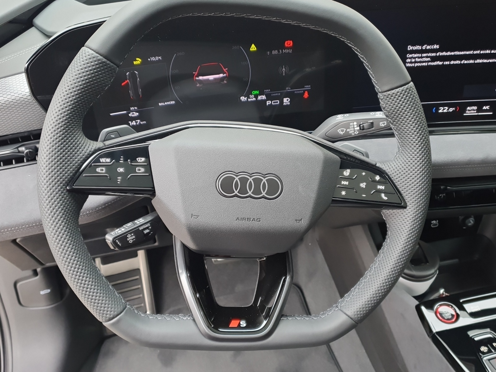 AUDI A6 Avant e-tron quattro-image-9
