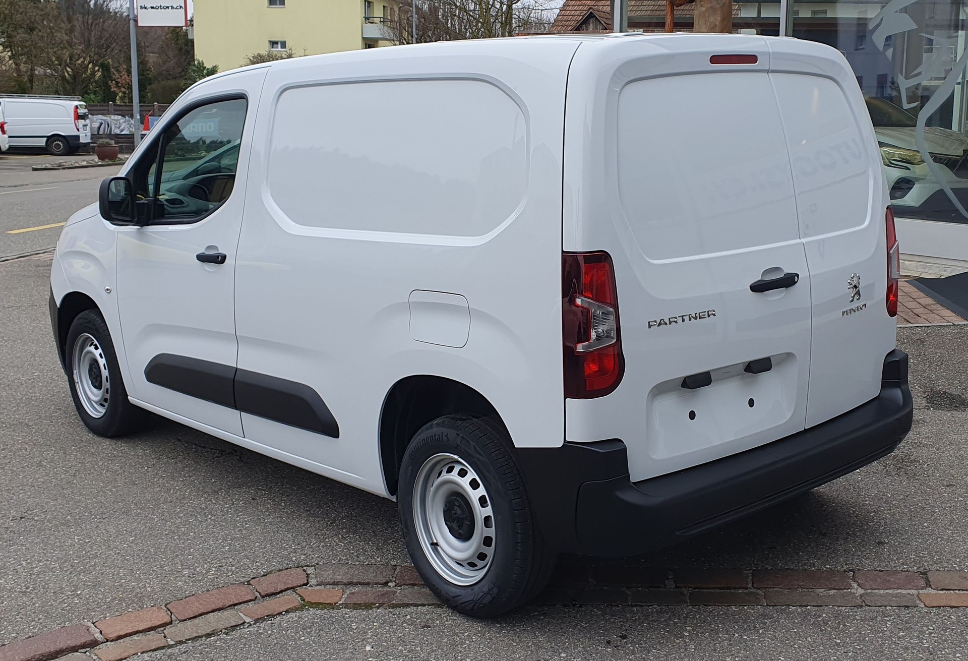 PEUGEOT Partner stnd. Premium 650kg Helvetia (437)-image-9