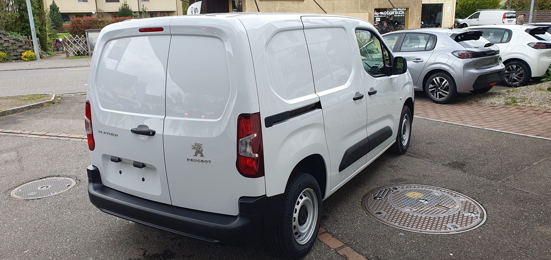 PEUGEOT Partner stnd. Premium 650kg Helvetia (437)-image-2