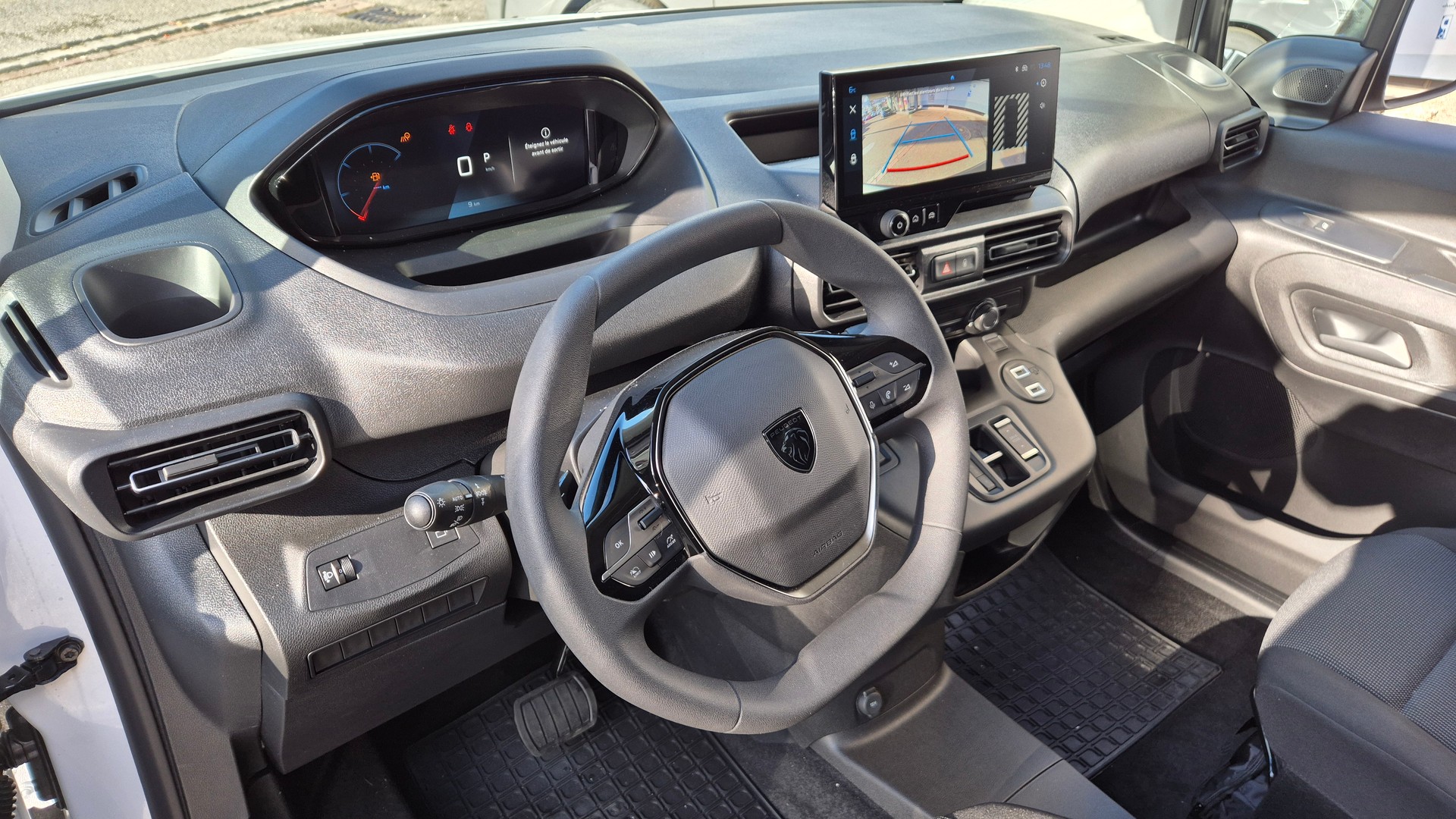 PEUGEOT Partner stnd. Premium 650kg Helvetia (437)-image-15
