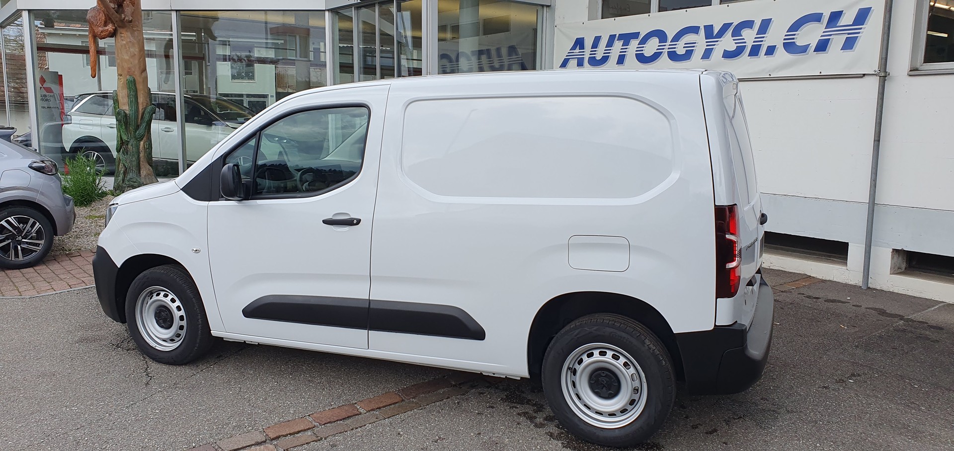 PEUGEOT Partner stnd. Premium 650kg Helvetia (437)-image-1