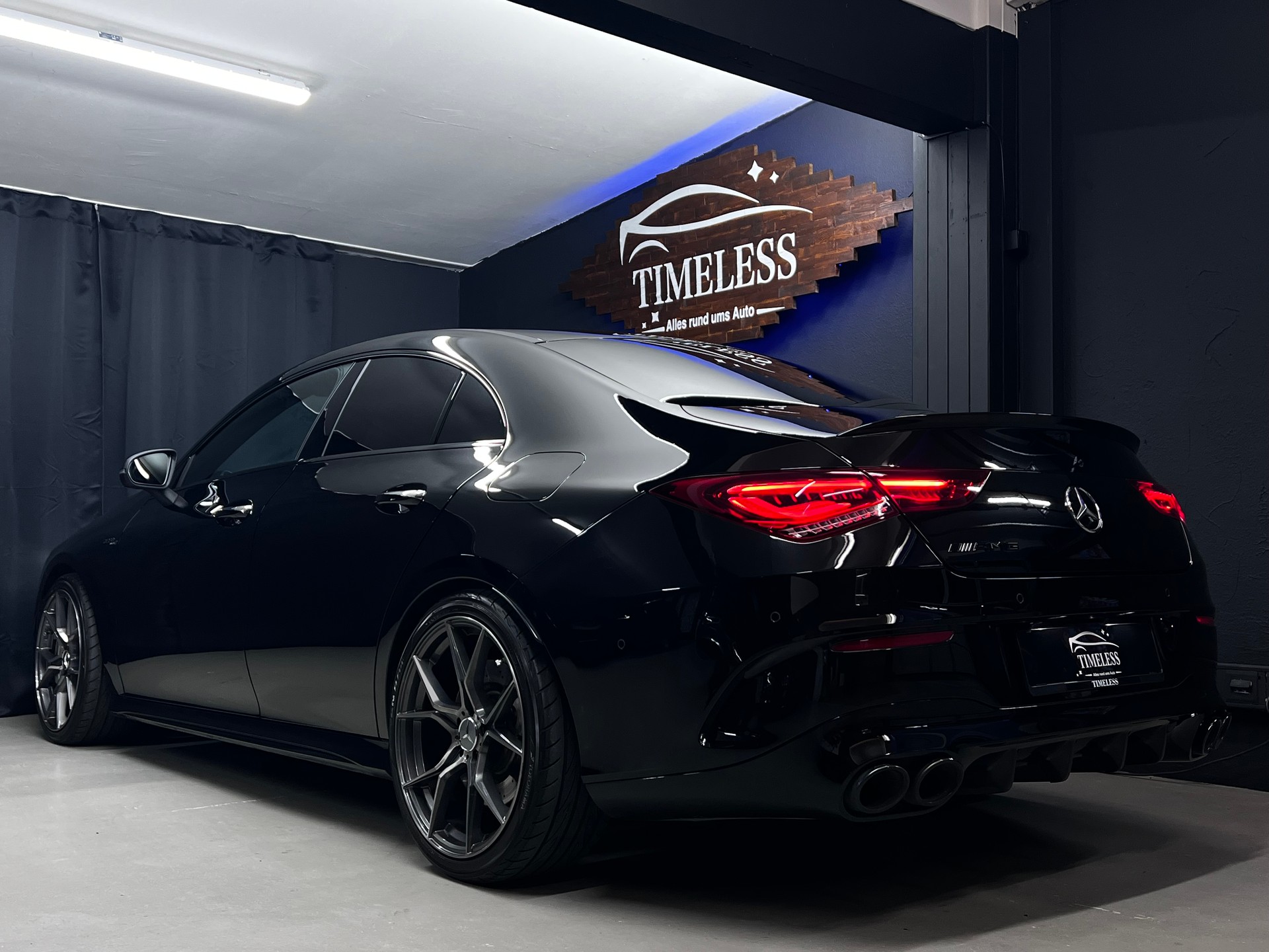 MERCEDES-BENZ CLA 35 AMG 4Matic 7G-DCT-image-4